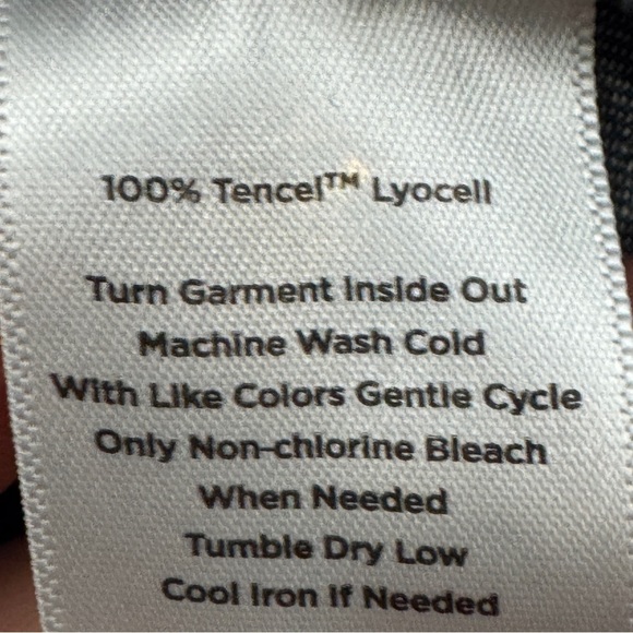 Talbots Petite Chambray Tencel Long Sleeve Button Back Top Size P - Picture 5 of 6